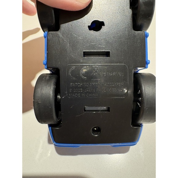 Marvel Super Hero Vehicles Spiderman & Black Panther Racer Cars Toy Figures - Picture 9 of 9